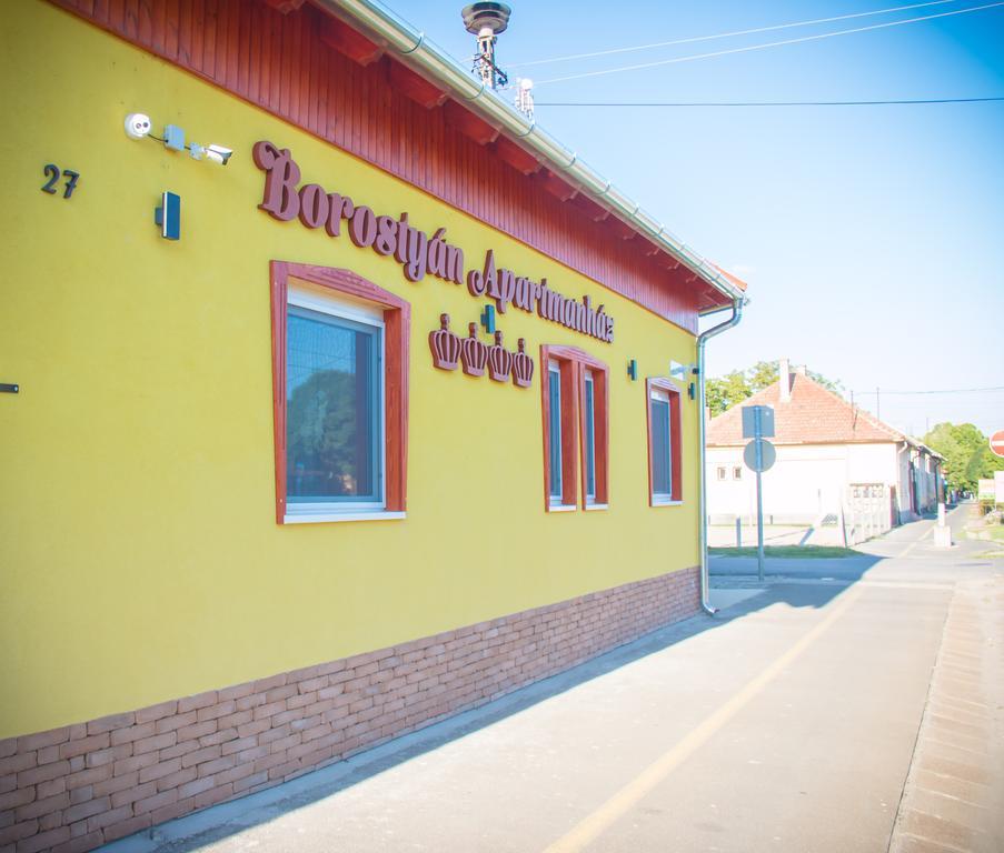 Borostyan Apartmanhaz Mórahalom Exterior foto